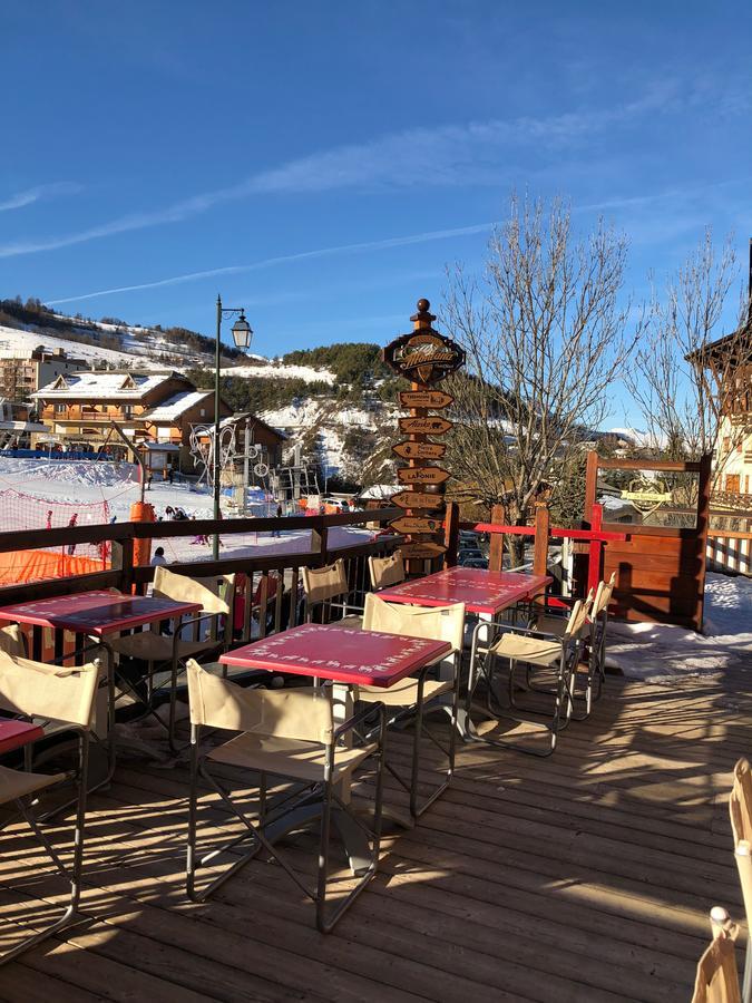 Montana Chalet Hotel & Spa Le Sauze Exterior photo